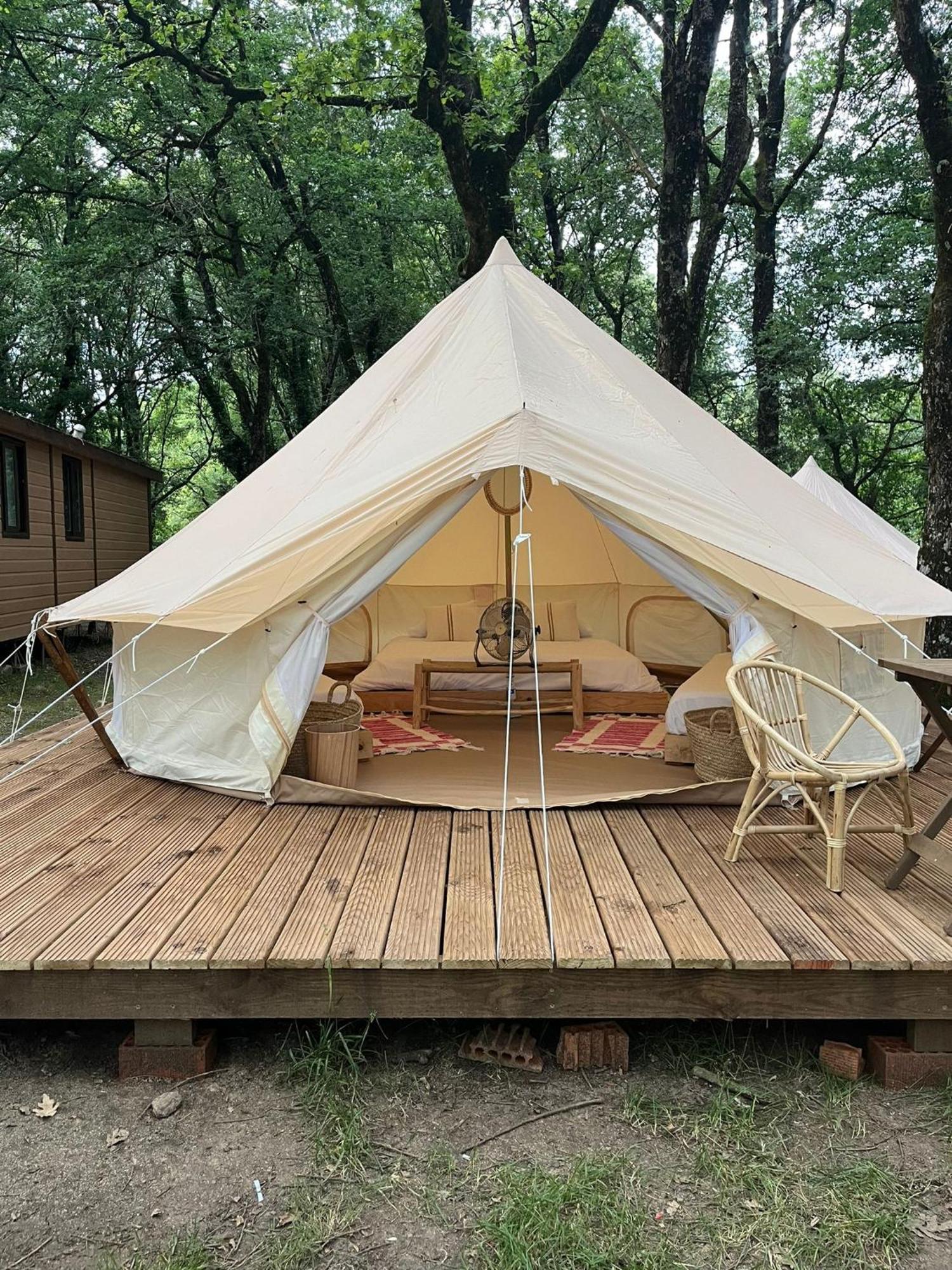 Camping Vila De Sarria Eksteriør bilde